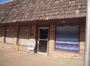 135 S Main St, Perkins, OK 74059