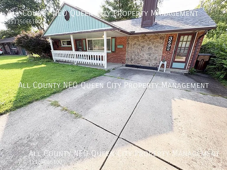 3692 Elmira Dr — Photo 2
