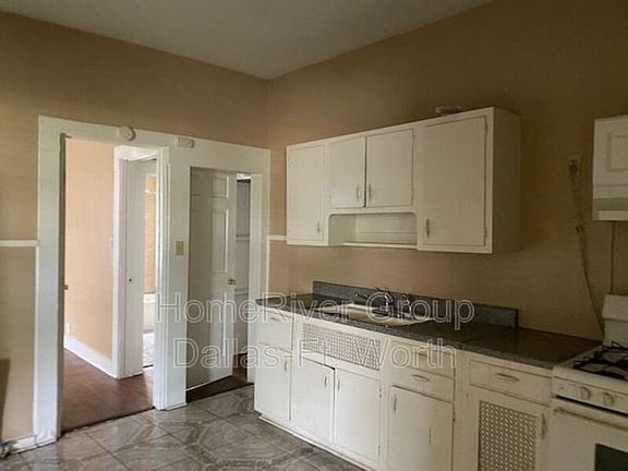 5th image of 4012 Rita Beth Ln