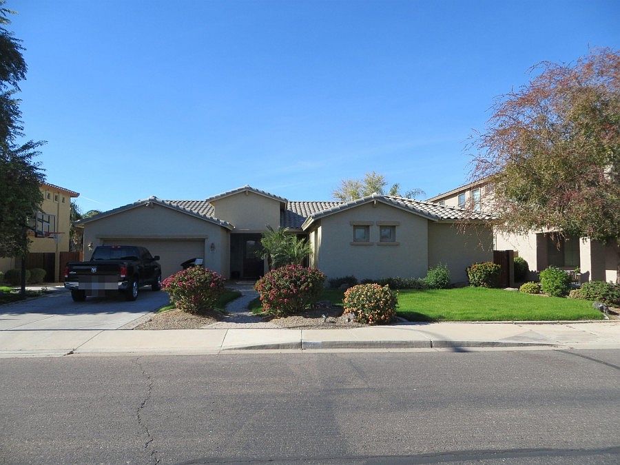 1st image of 4226 S Lindl Dr