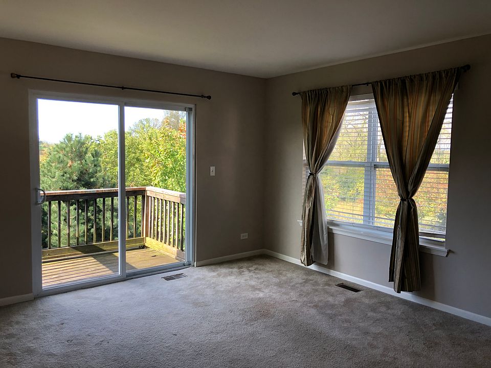 Corner unit privacy