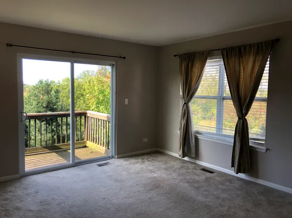 1310 Waverly Dr, Volo, IL 60020