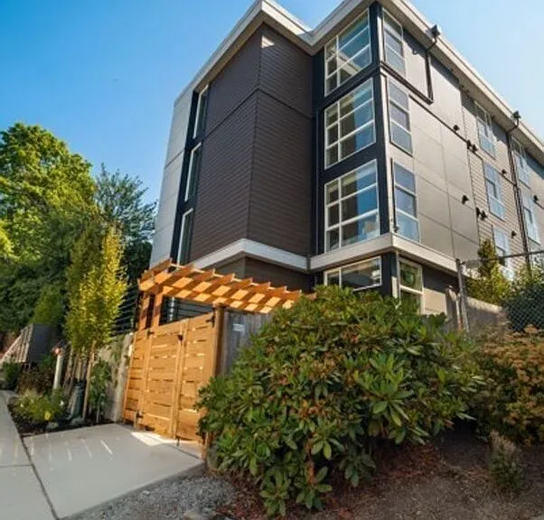 4046 8th Ave NE #424 — Photo 9