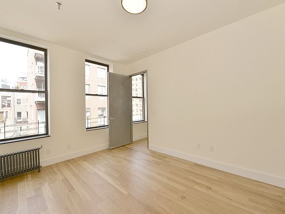 4th image of 254 Elizabeth St #4FW