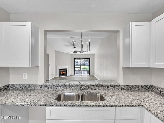 3rd image of 2081 SANDPIPER Court