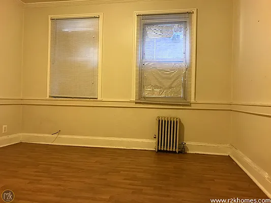 Rented by Realty 2000 Corp | media 6