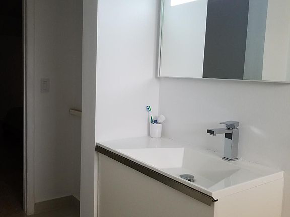 3rd image of 1540 NE 191st St APT 108