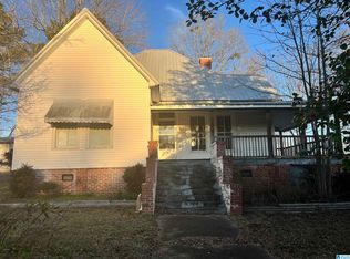 110 20th St N, Pell City, AL 35125