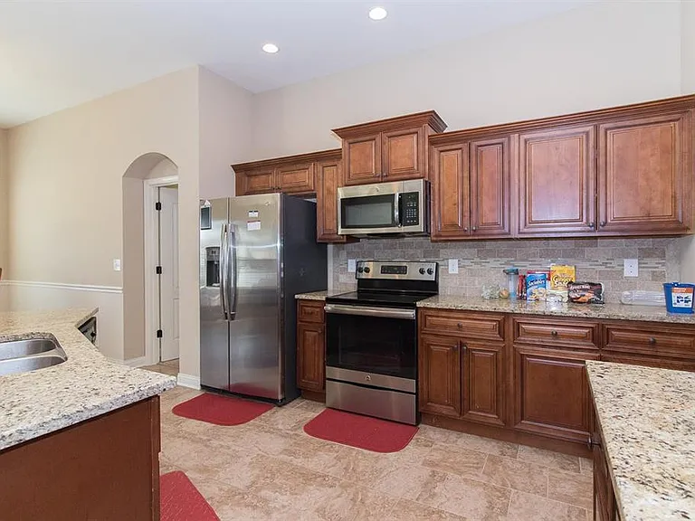 142 Shirley Blvd — Photo 11