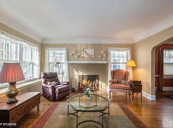 3rd image of 224 Lawndale St