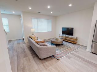 17809 Gillette Ave #127, Irvine, CA 92614