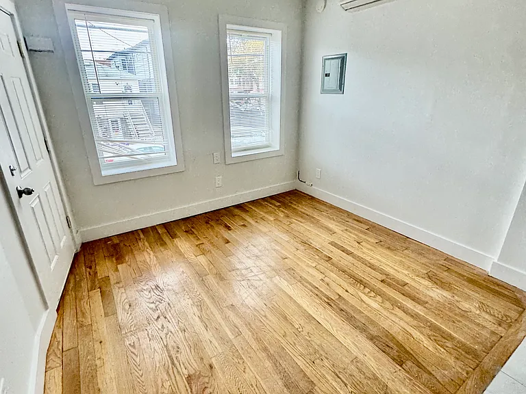 42 Southgate Ct #2B — Photo 2