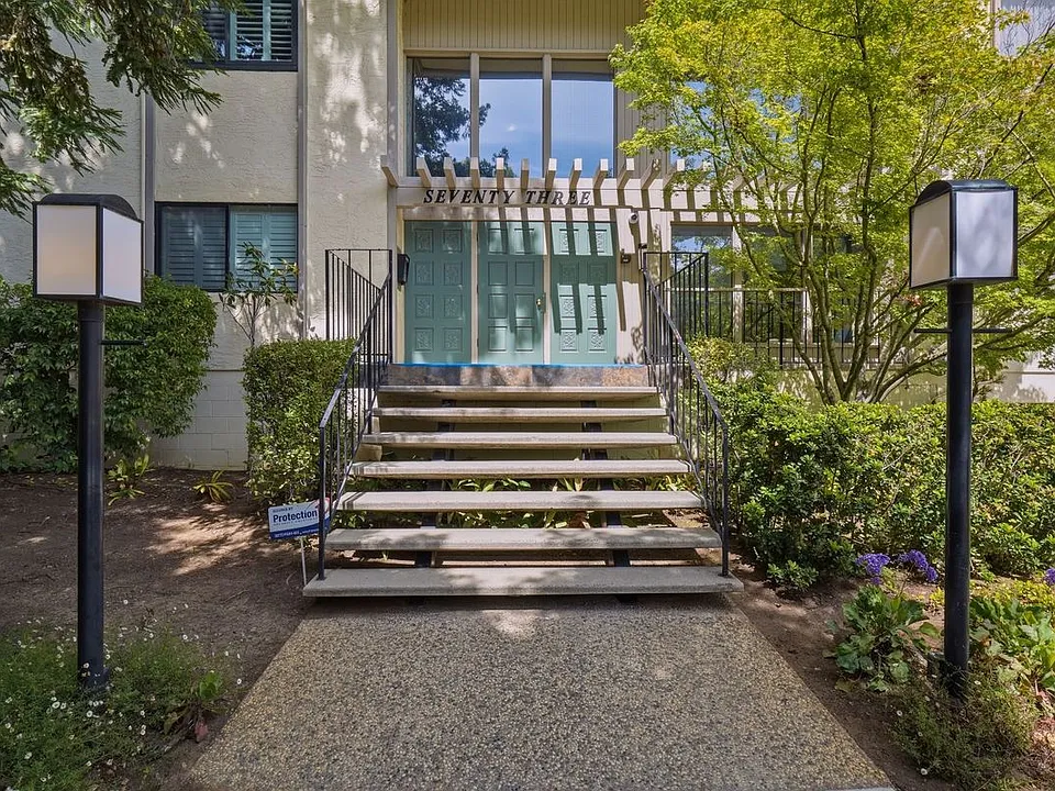 73 3rd St #36