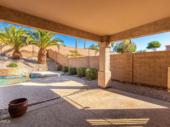 3rd image of 1814 W WINDSONG Drive