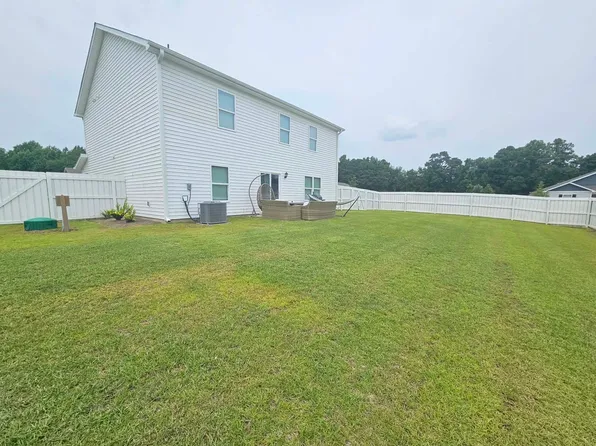 119 Stella Bluffs Dr, Stella, NC 28582