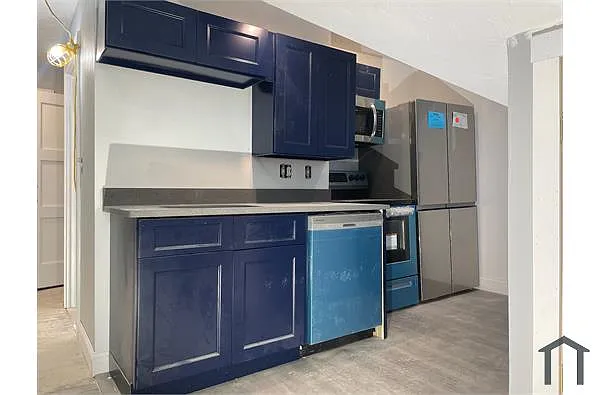 Building Photo - 527 Nantasket Ave #4
