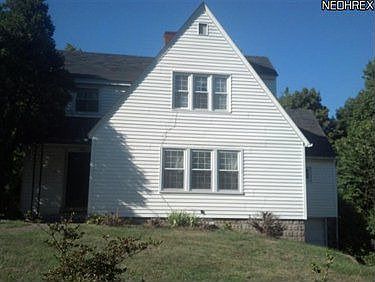 1st image of 575 Henry St
