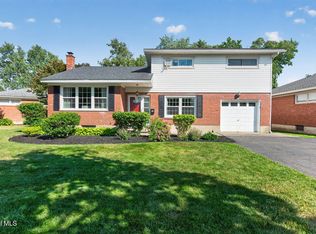 19 Gingerbread Lane, Albany, NY 12208