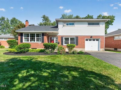 19 Gingerbread Lane, Albany, NY, 12208