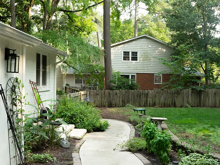 306 Plum Ln — Photo 31