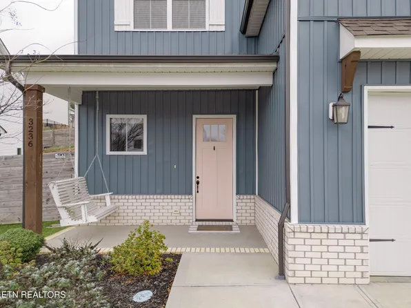 3236 Great Plains Ln, Knoxville, TN 37931