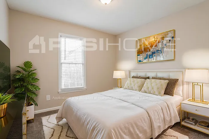 136 Amber Ln — Photo 8