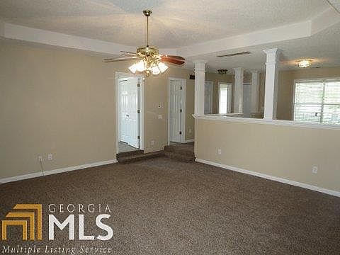 4th image of 40 Woodstream Dr