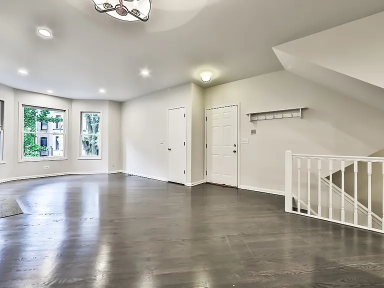3230 N Seminary Ave #1 — Photo 5