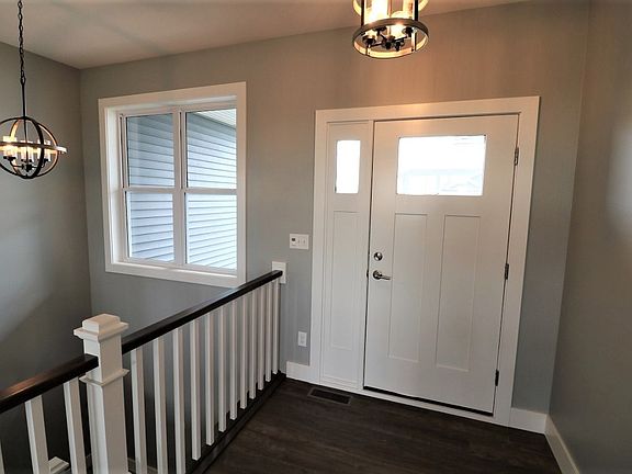 3rd image of 1000 N Croell Ave