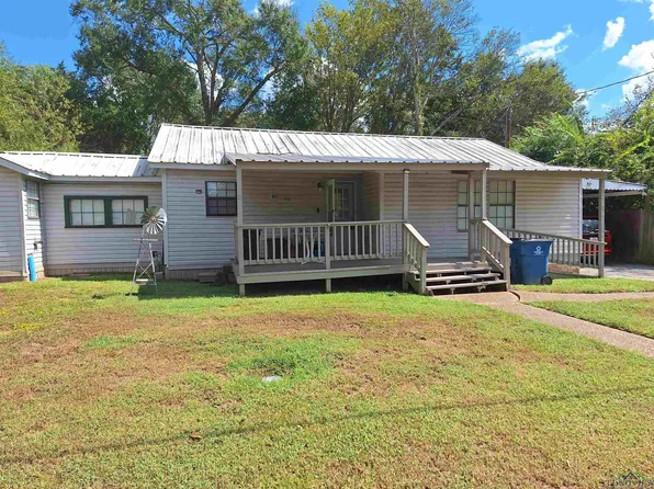 1002 North St, Gladewater, TX 75647