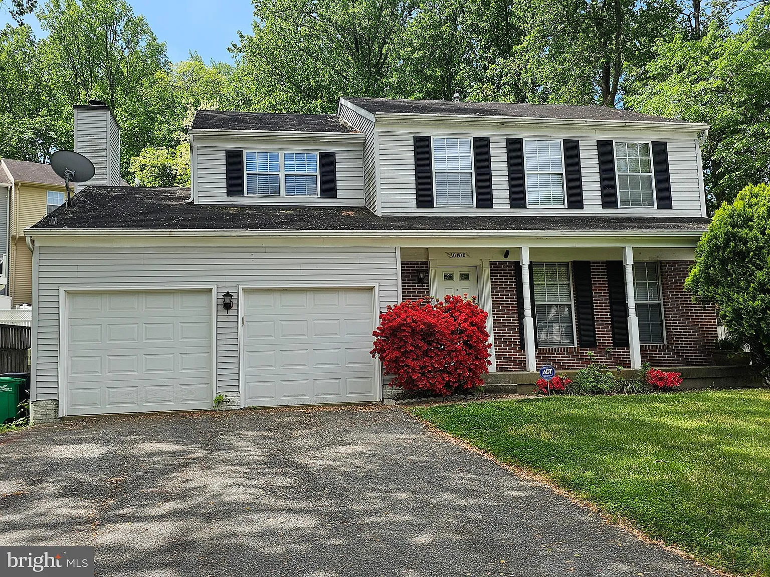 4 bed, 3.5 bath, 2376 sqft, $3,300 — Photo 1