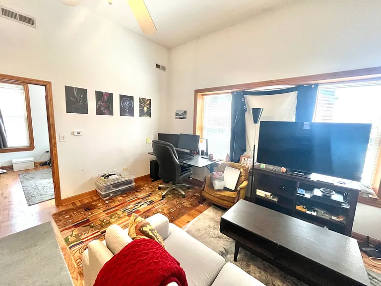 1363 N Bosworth Ave #4 — Photo 9