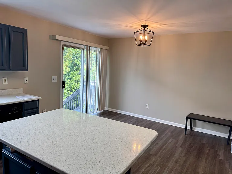 14 Spring Dr — Photo 8