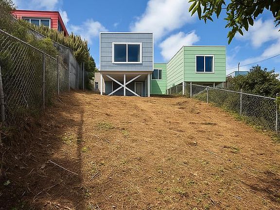 3rd image of 165 Burnside Ave