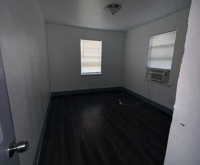 3106 Christie St — Photo 8