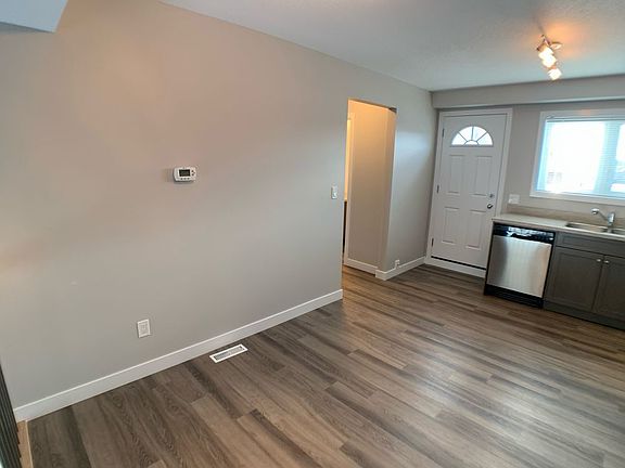 5th image of 120 Applewood Dr