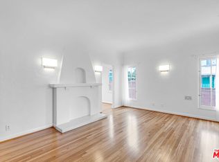1557 S Genesee Ave, Los Angeles, CA 90019