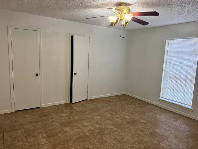 1212 Mockingbird St — Photo 15