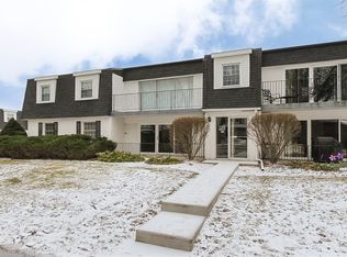 1125 E Royal Street George #205, Naperville, IL 60563