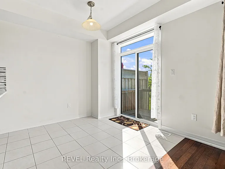 15 Peach St #15 — Photo 16