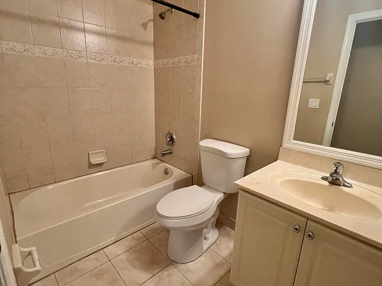 2552 SW Marshfield Ct — Photo 19