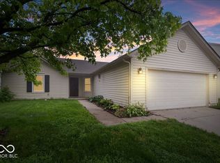 6011 Twyckenham Dr, Indianapolis, IN 46236