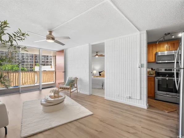 5065 Likini St APT C317, Honolulu, HI 96818
