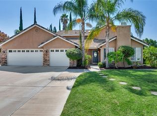 1418 Grovehill Dr, Riverside, CA 92507