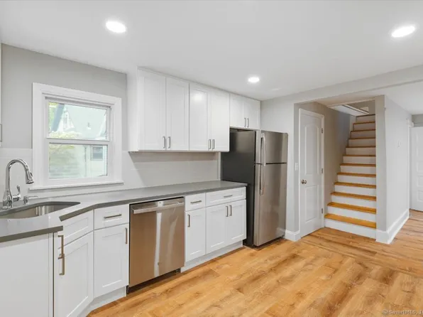 816 Pacific St #2, Stamford, CT 06902