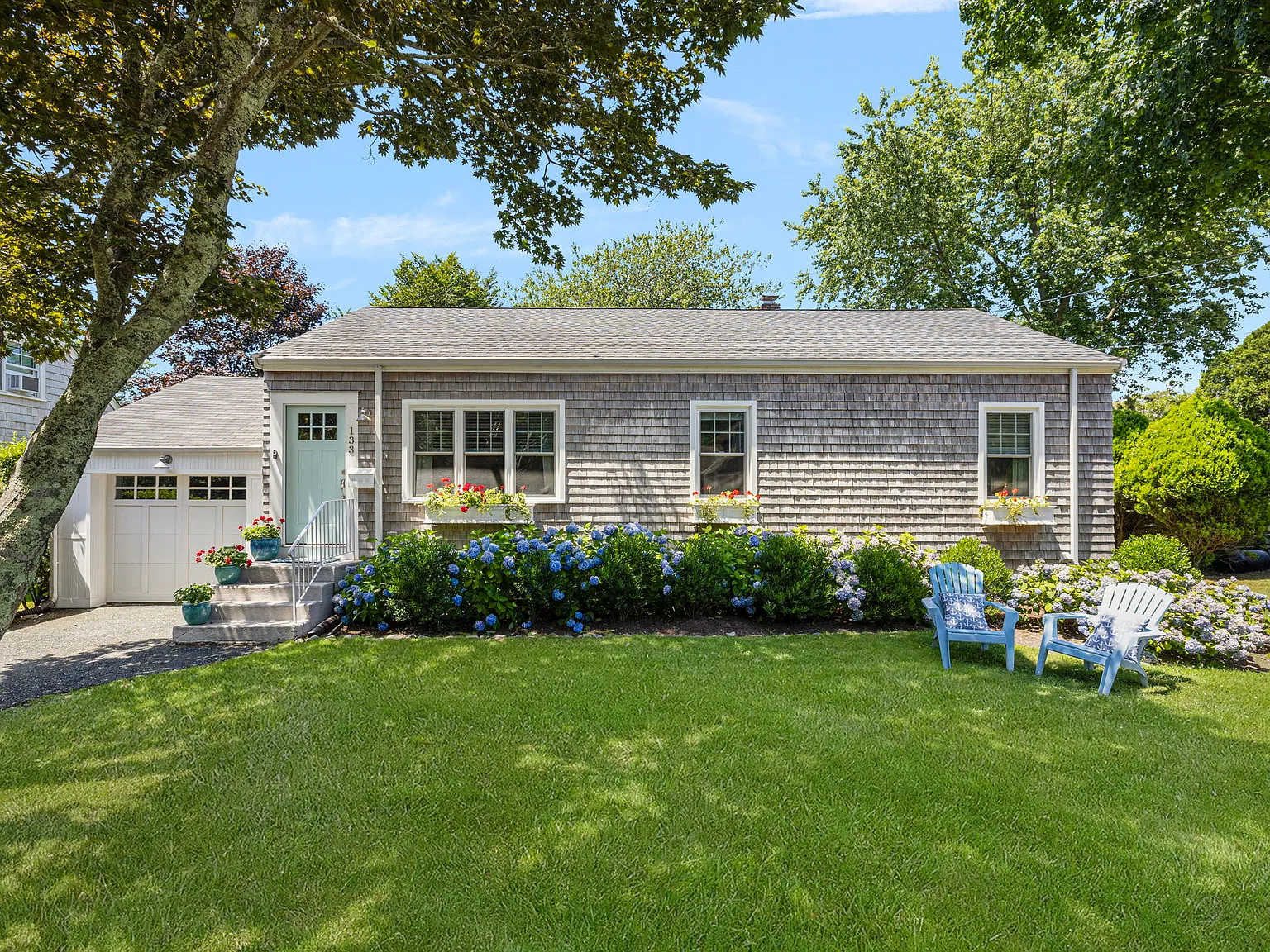 3 bed, 1176 sqft, $2,750 — Photo 2