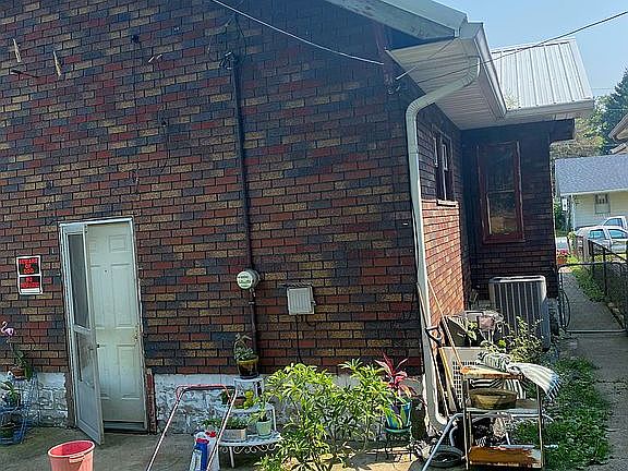 5th image of 1208 E Kelly St