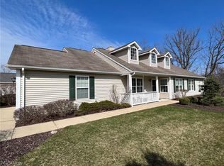 100 Chesterton Ln, Aurora, OH 44202
