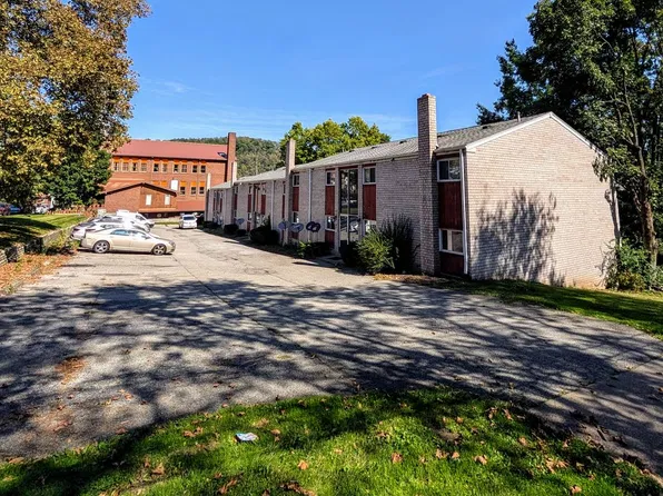 221 Caldwell Ave, Wilmerding, PA 15148