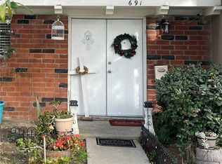 691 E Lee Pl, Azusa, CA 91702